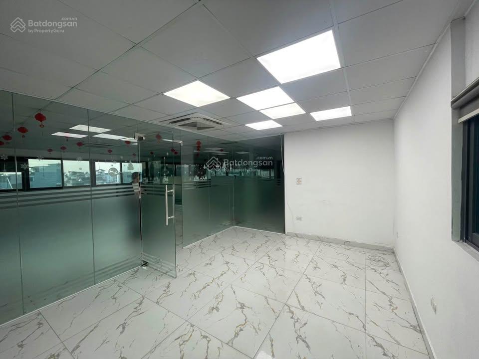 cho-thue-van-phong-120m2-me-tri-gia-tot-tien-ich-day-du-5