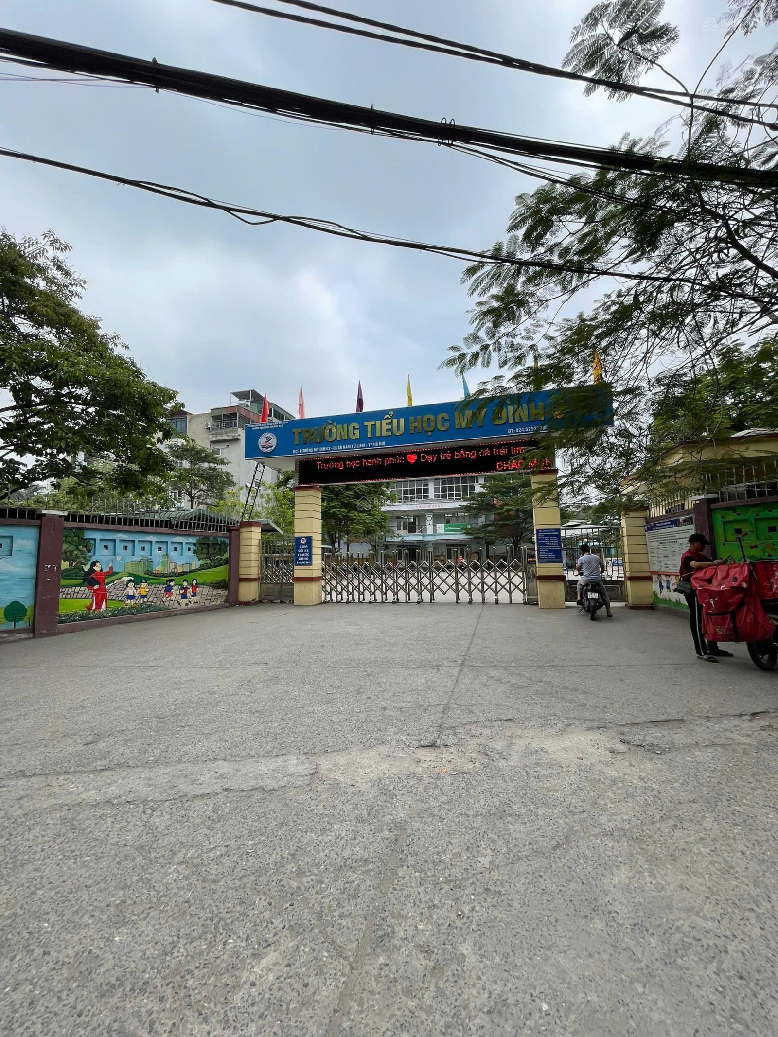 cho-thue-vp-moi-keng-doi-dien-tieu-hoc-my-dinh-2-view-kinh-gia-16tr-3